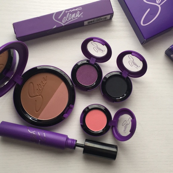 SelenaXMAC - Picture 2 of 6